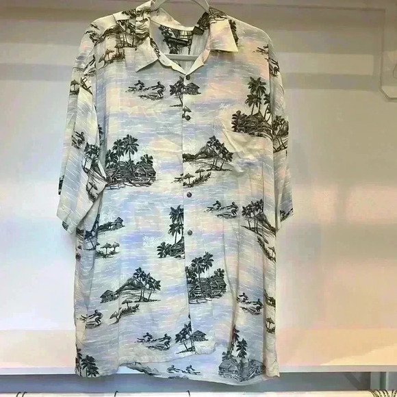 Men’s Pierre Cardin Tropical Hawaiian Button Down Short Sleeved Shirt Size: XXL - Picture 1 of 3